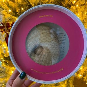 Luxy sandy blonde balayage pony tail